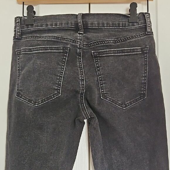 GAP Black Ankle Cropped Jeans with Frayed Hem - Picture 5 of 16